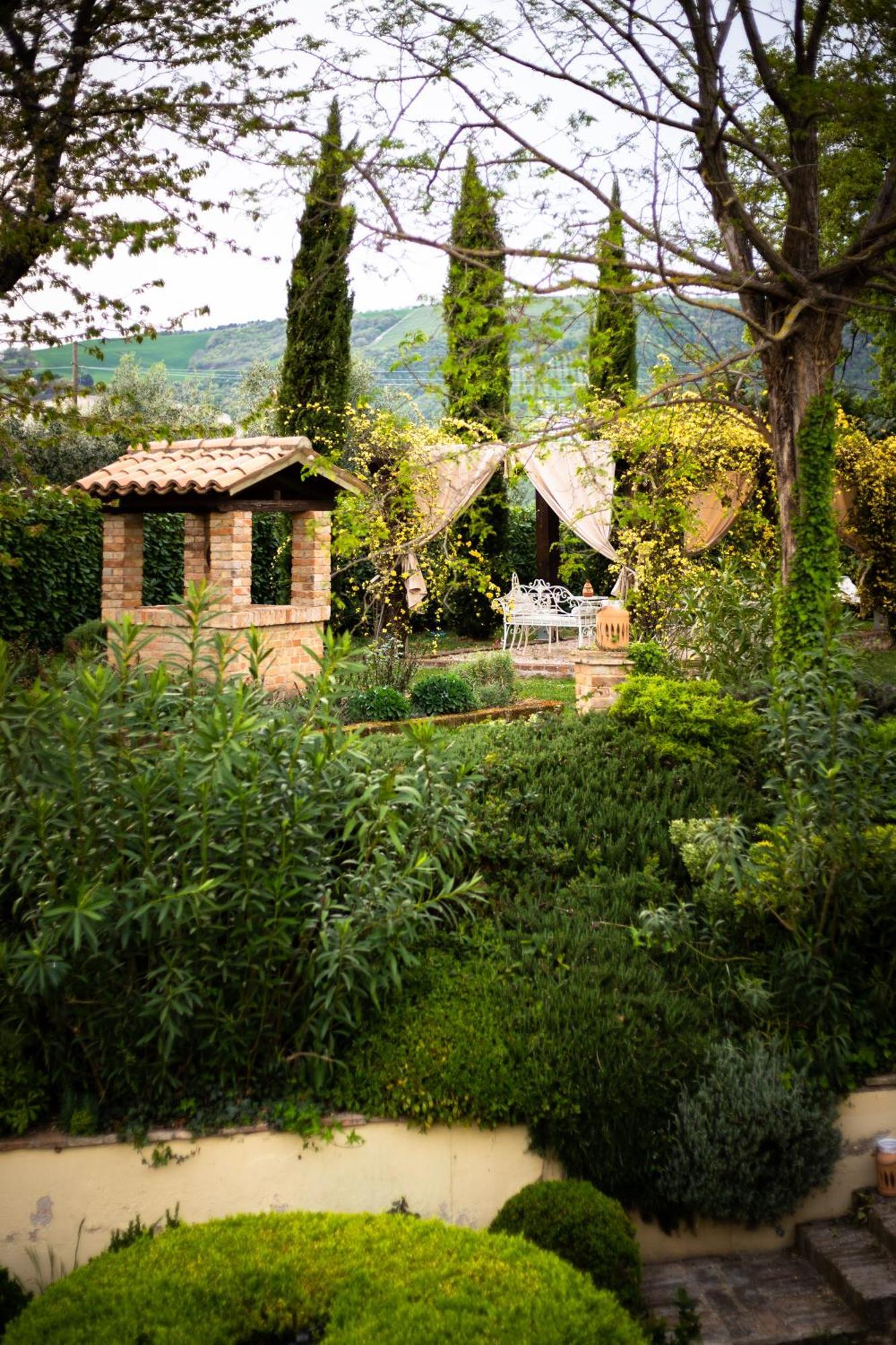 Ca' Le Cerque, Surrounded By The Marche Nature Fossombrone